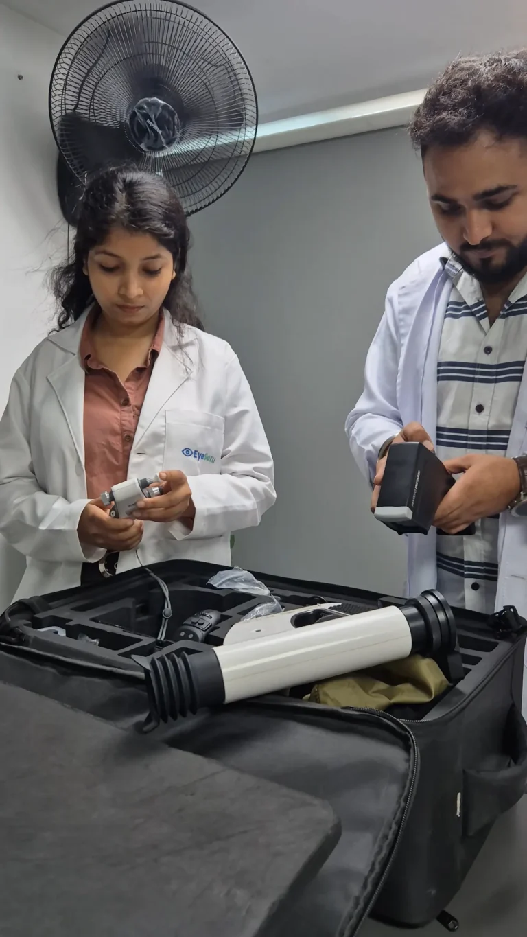 EyeSetu team with a portable diagnostic kit
