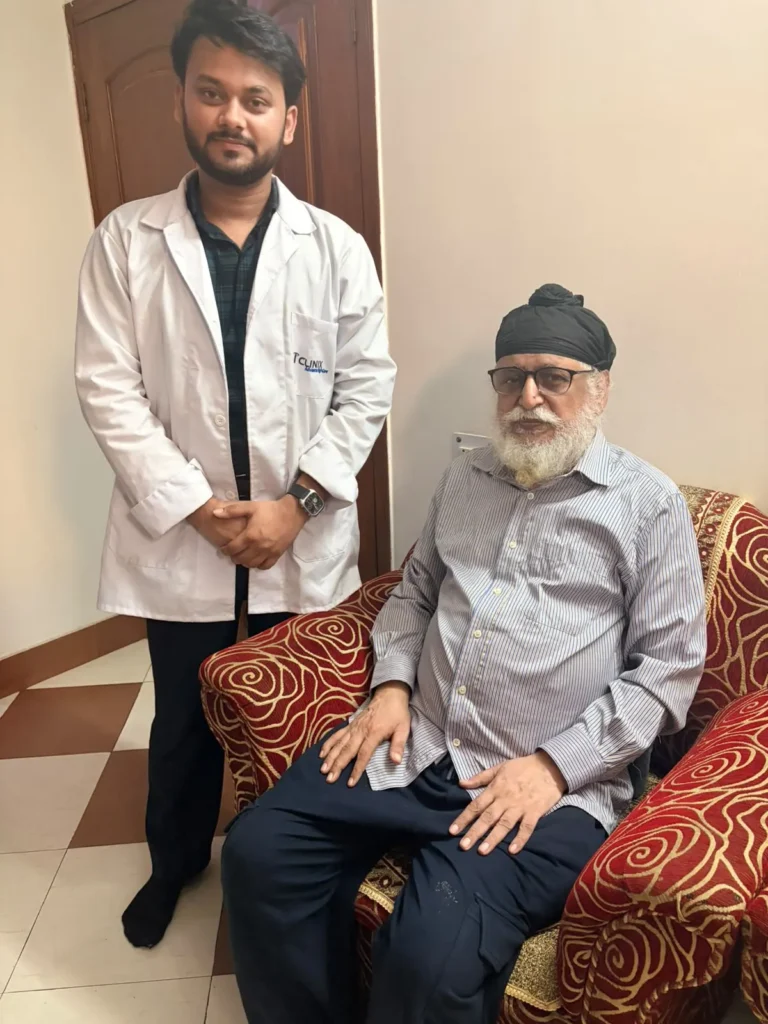 EyeSetu optometrist with an elderly patient after a home visit